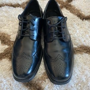 Men’s black Johnston & Murphy shoes/size 10.5